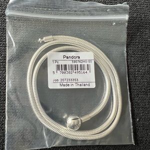 - Pandora Snake Necklace ⭐️ New with tags/ Never worn size 50cm/(19.7 inches)